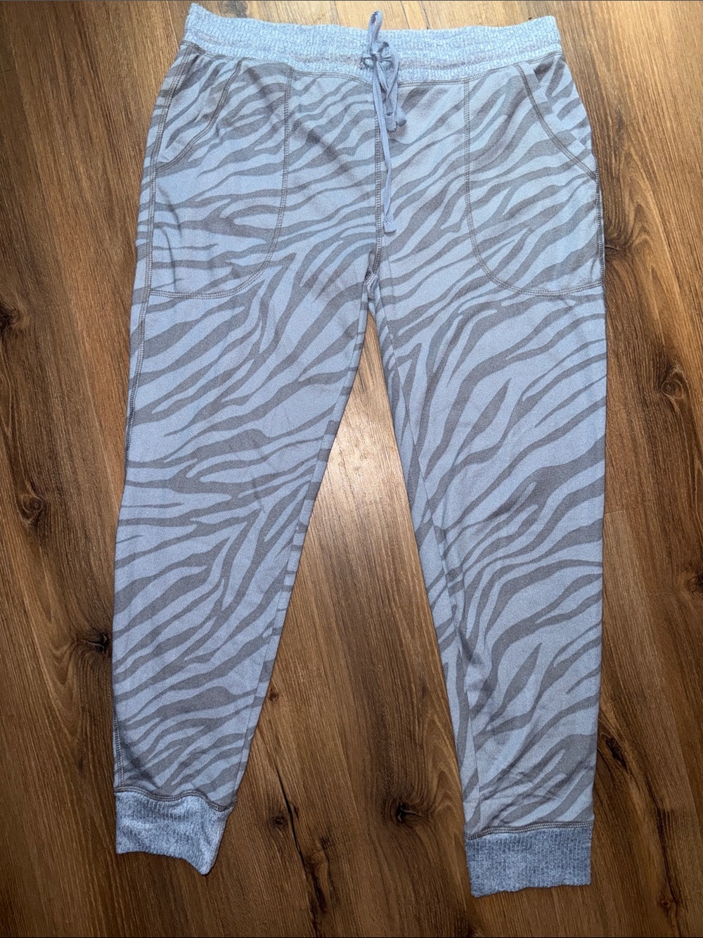 Karen Neuburger Light Gray Zebra-Print Joggers